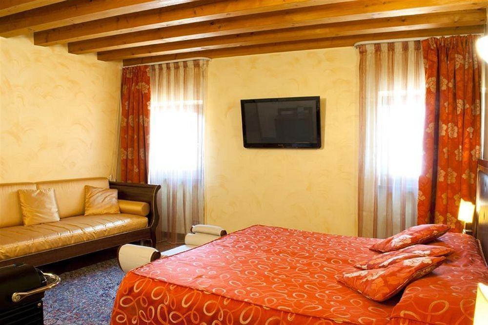 City Centre Rooms And Apartments Verona Luaran gambar