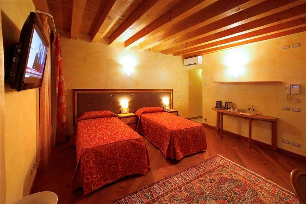 City Centre Rooms And Apartments Verona Luaran gambar