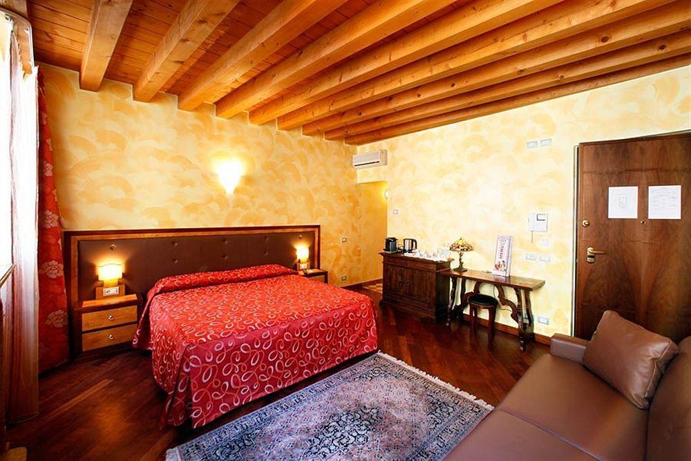 City Centre Rooms And Apartments Verona Luaran gambar