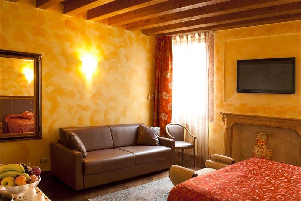 City Centre Rooms And Apartments Verona Luaran gambar