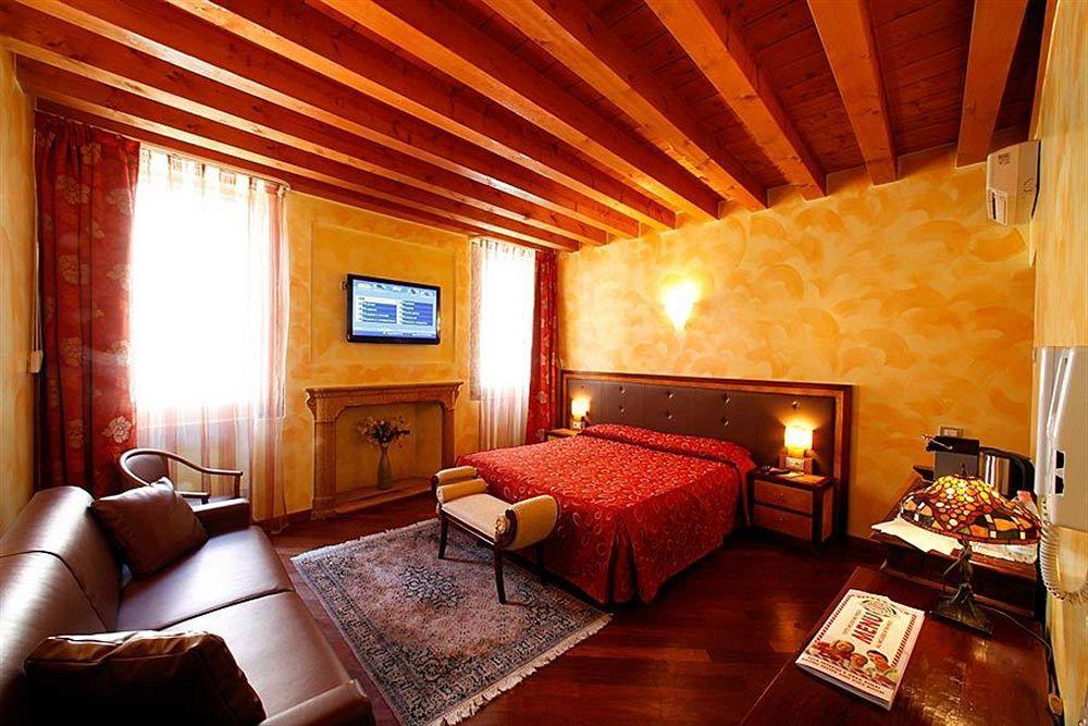 City Centre Rooms And Apartments Verona Luaran gambar