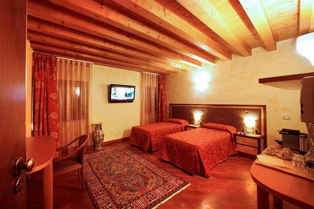 City Centre Rooms And Apartments Verona Luaran gambar